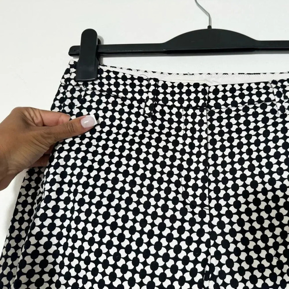 H&M‎ Geometric Pattern Women Pants Sz 4- black and white - Picture 4 of 10